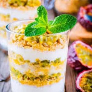 Parfait de Coco com Maracujá e Pasta de Pistache